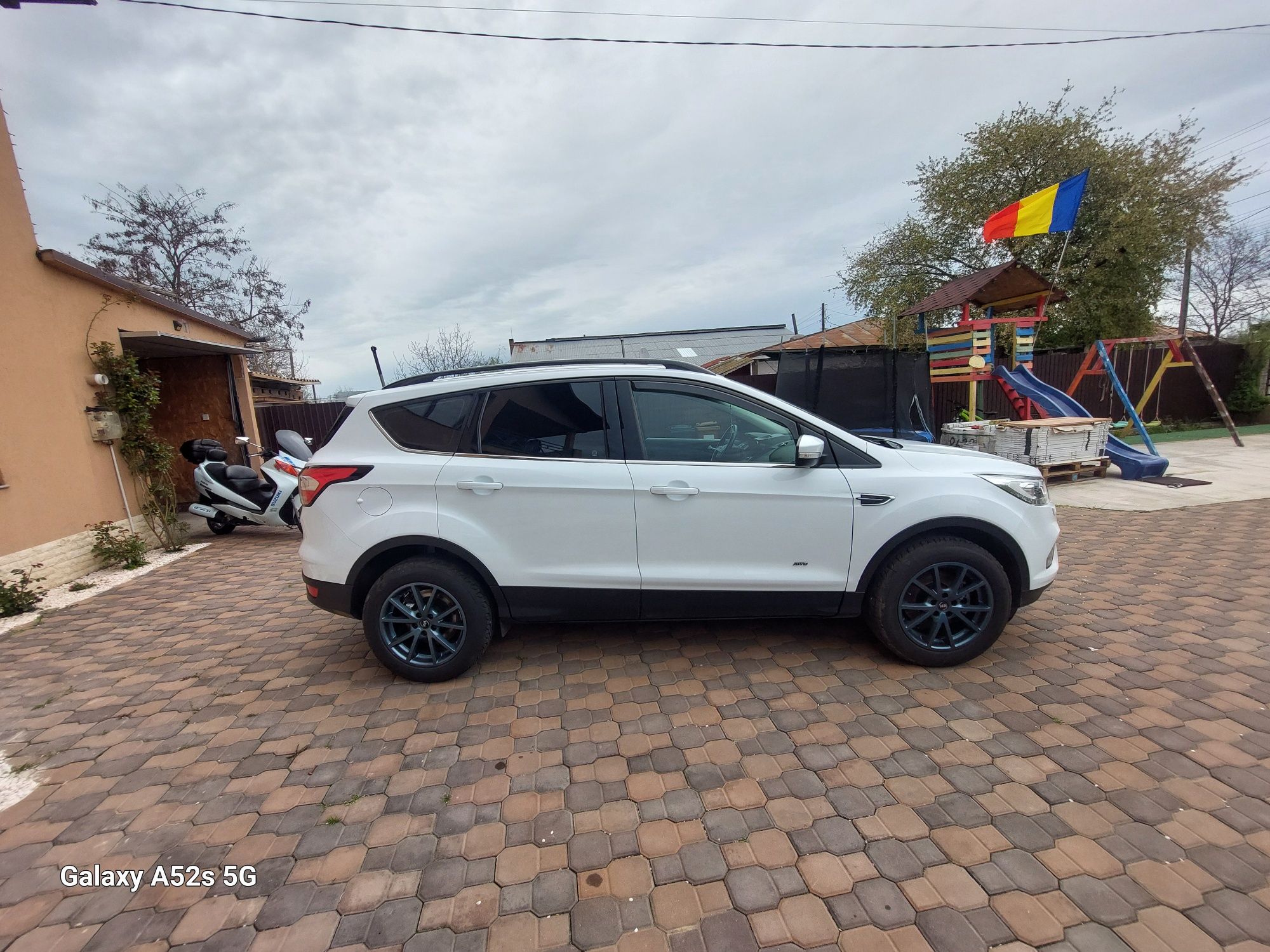 Vând Ford kuga  4x4  150hp