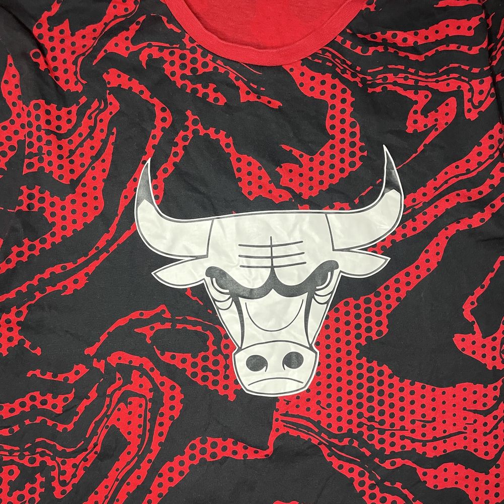 Tricou NBA New Era Chicago Bulls original – imprimeu, mărime M