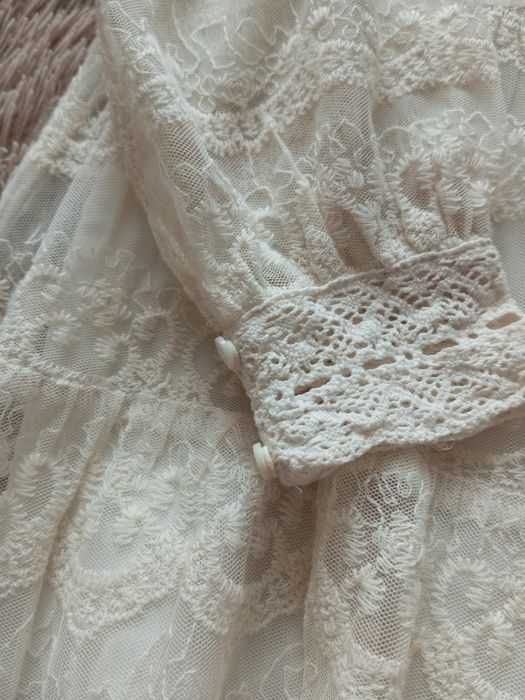 Платье кружевное