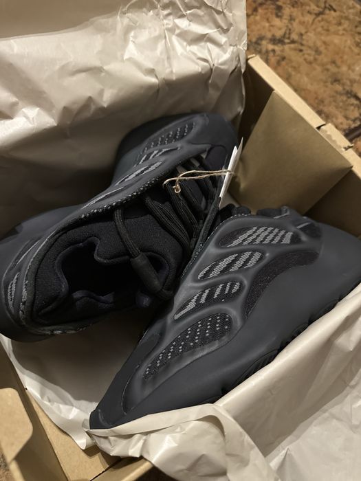 Adidas Yeezy Boost 700 V3 originali