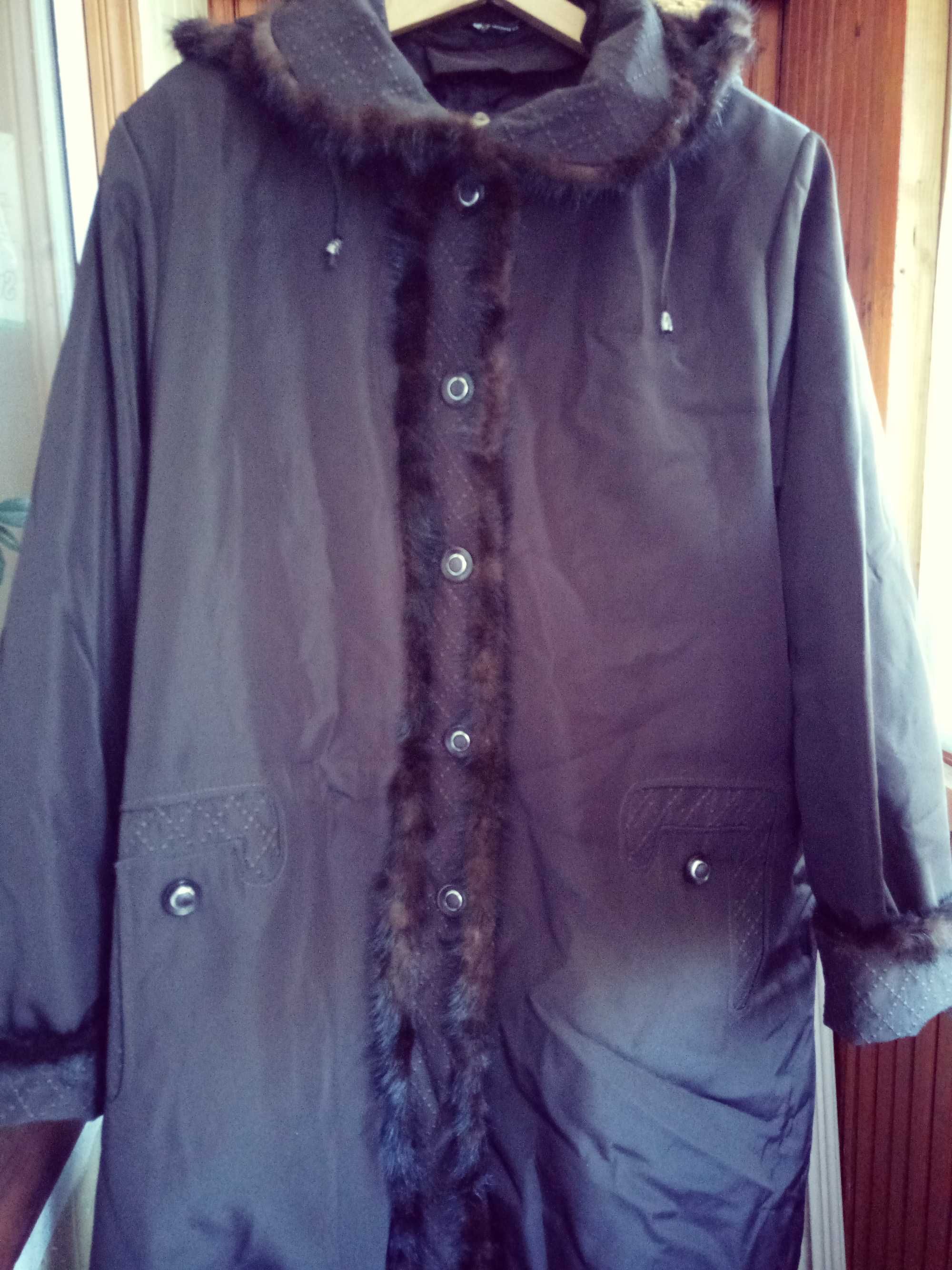 Три штуки, разные, женское пальто, размеры 60-64. Цена за все 5000