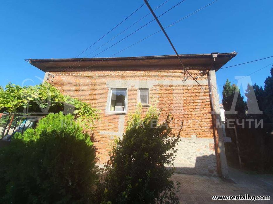 Продава се Къща в с. Ягодово, Област Пловдив - 295 кв.м за 912 €/кв.м - Снимка #1