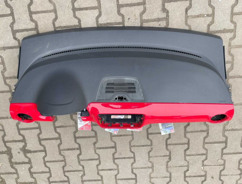 VW UP - PLANSA DE BORD diferite culori - kit airbag - set centuri