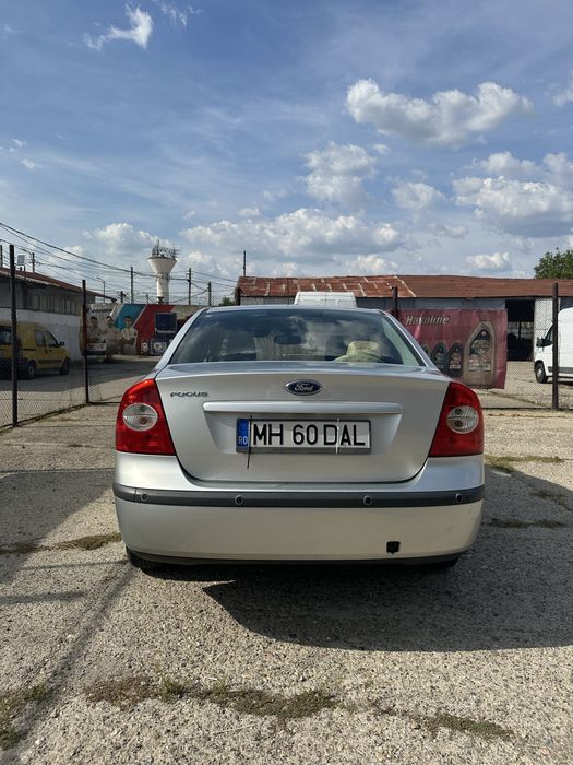 Ford Focus Ghia 1.6 benzina