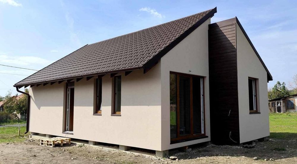 Vand case moderne pe structura metalica