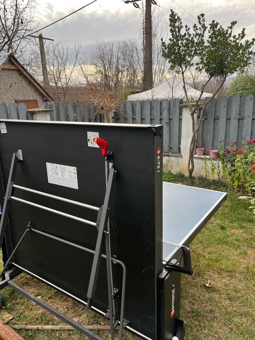 Vând masă ping pong