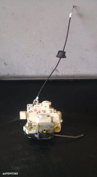 Broasca usa stanga fata audi a4 b7 ja68e1837015aa