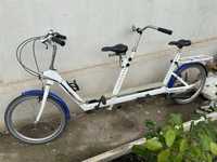 Bicicleta tandem.