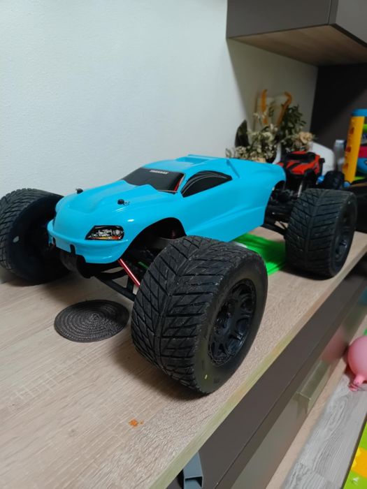 E revo 1/8 esc si motor nou