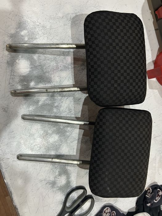 Подголовники продам