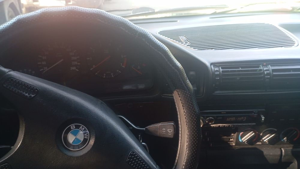 Продам автомобил бмв 520