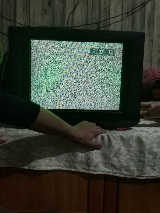 Продам старый телевизор