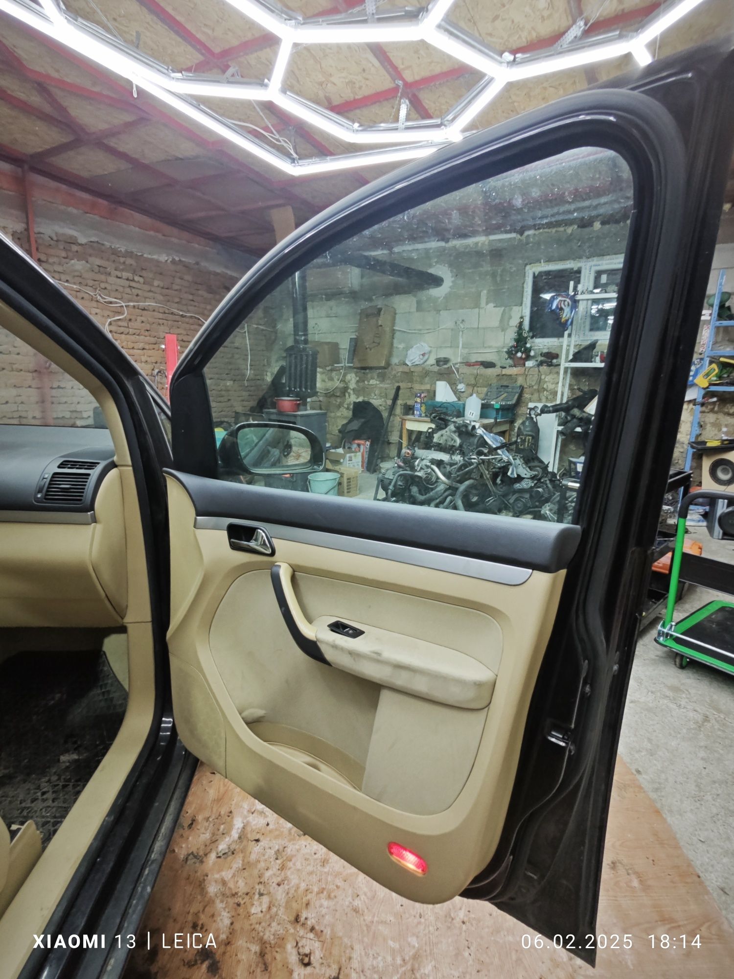 VW TOURAN 2.0 TDI BKD 16v на части
