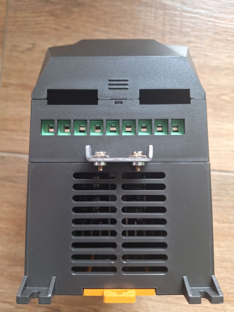Convertizor frecventa 0.75kw