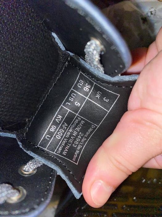 Dr Martens, marimea 36, noi