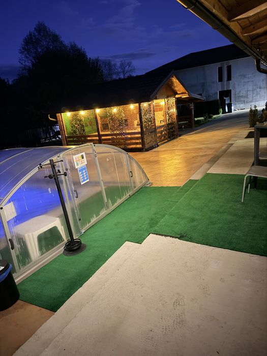 Cabana LA PADURE cu PiSCINA incalzita Sauna si ciubar  si