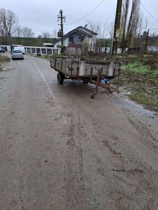 Vand remorca  nebasculabila