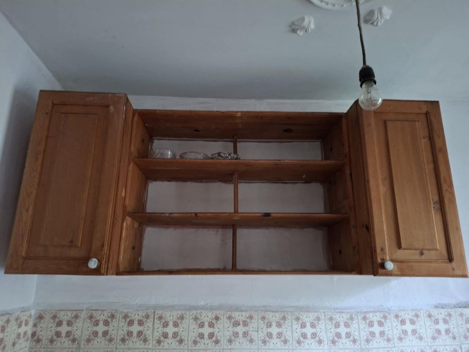 Подаравам стари мебели