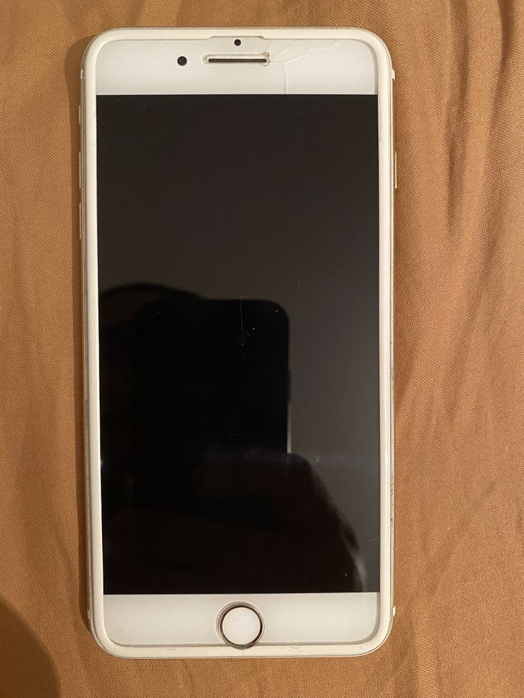 Продам IPhone7 plus