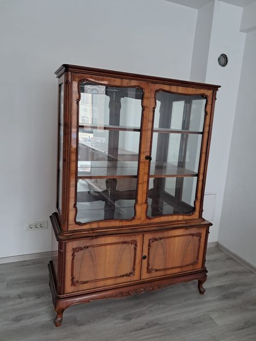 Mobilă Vintage Deosebită
