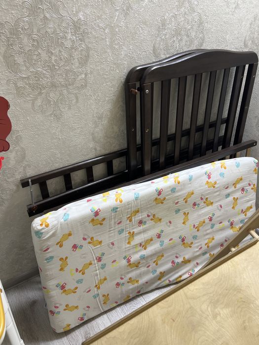 Продается детская кровать. Возможна доставка!