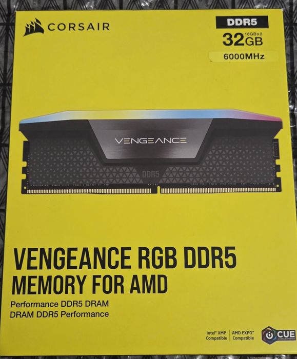 Memorie Corsair RGB 32GB, DDR5, 6000MHz, CL30, 2x16GB SIGILATE!