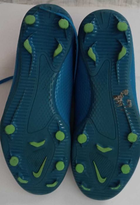 Ghete de fotbal Nike Phantom