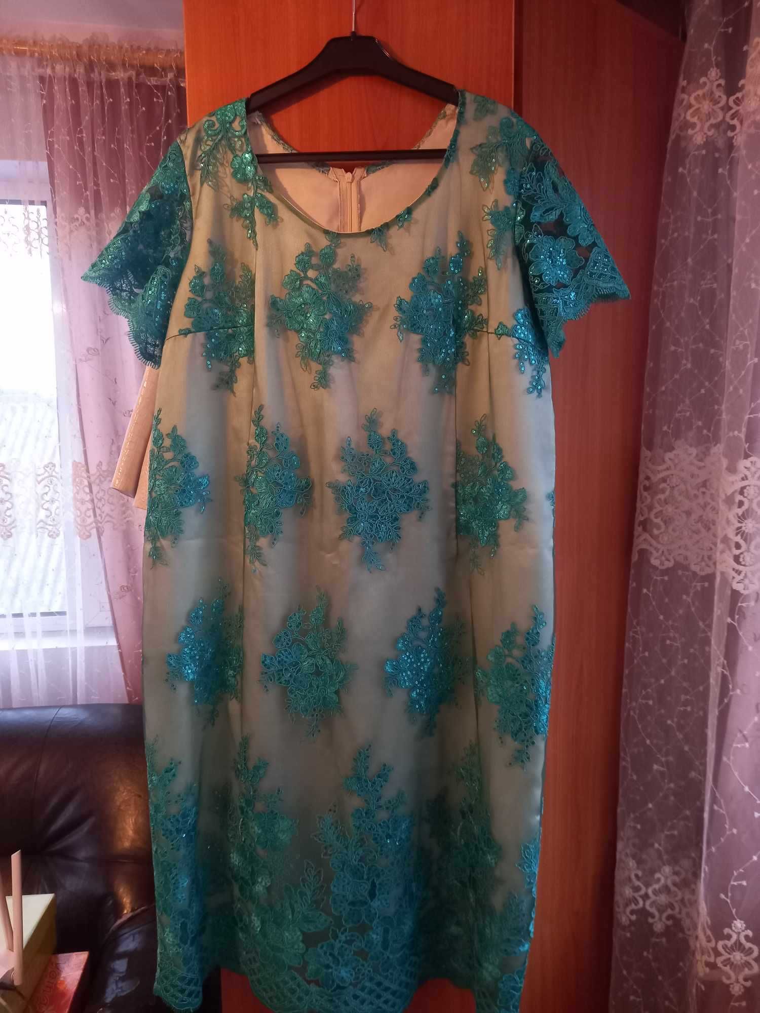 Rochie din dantela plus sacou nr 52