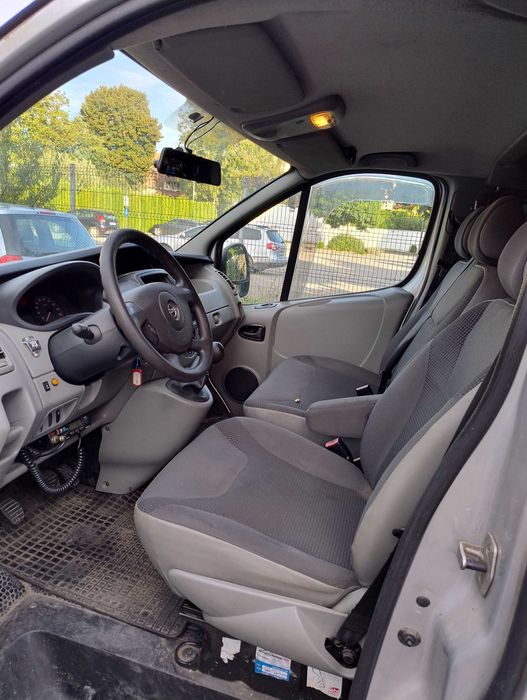 Opel Vivaro 8+1 - 2.0 - 2012 - Lung