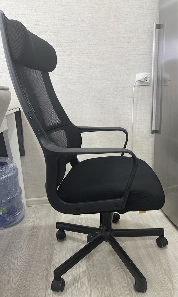 стул для офиса Chairman