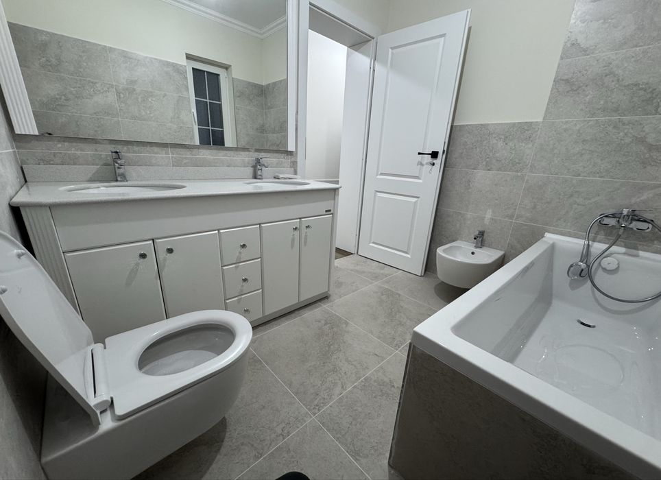 Casa Premium 4dormitoare 3bai asfalt Mosnita Noua