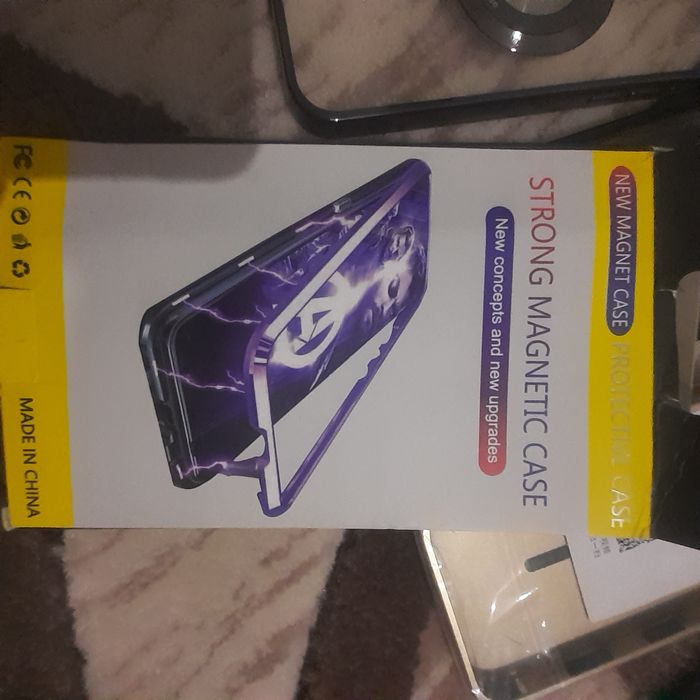 Кейсове за айфон и телефон