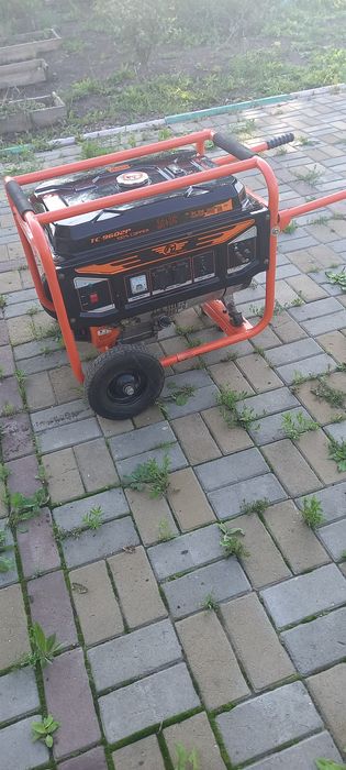 Генератор бензиновый 7кв