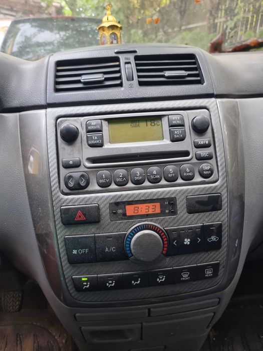 Toyota avensis verso