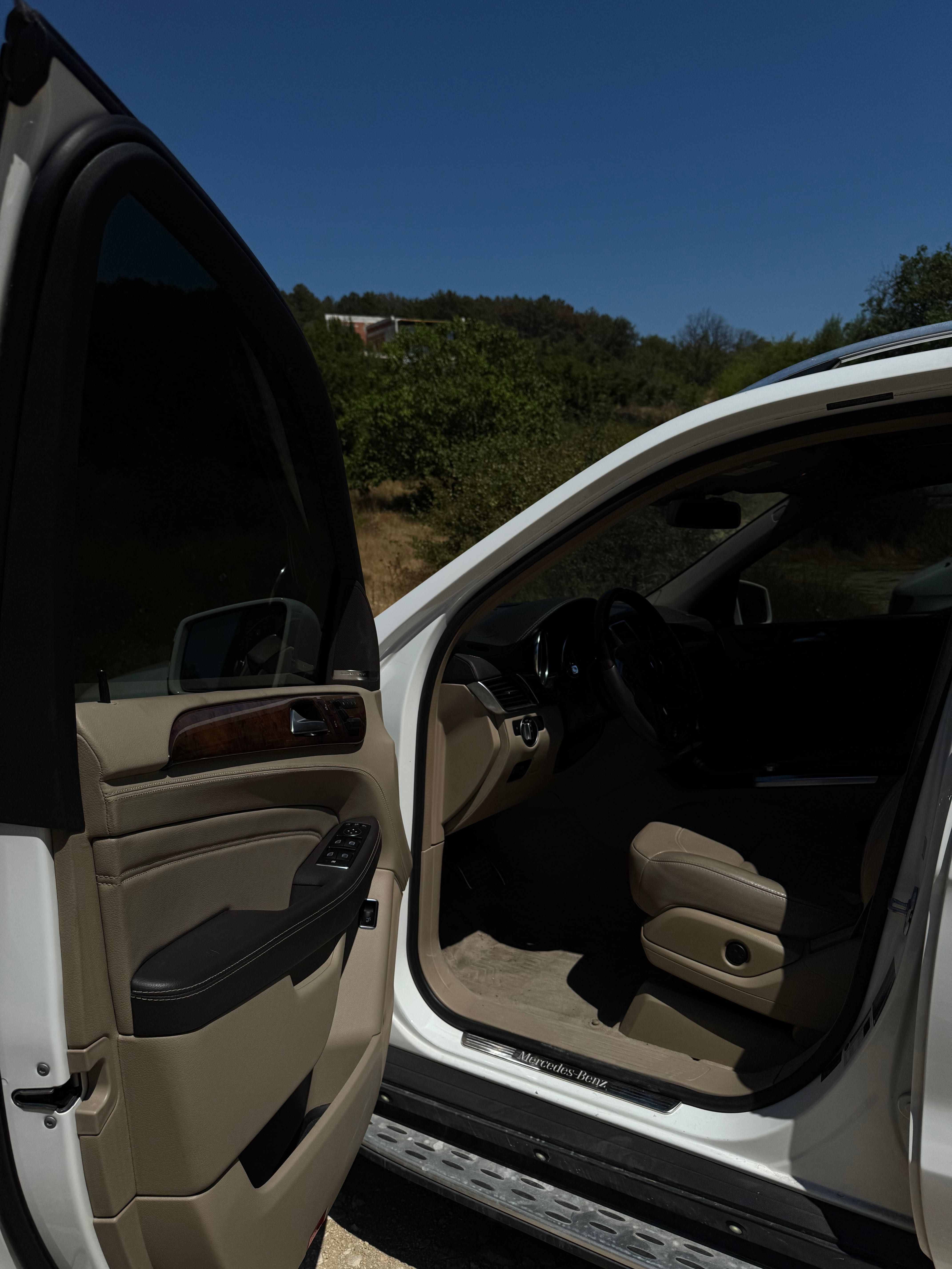 Продавам Mercedes ML 3.0 бензин