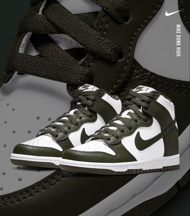 Nike dunk high olive green кецове