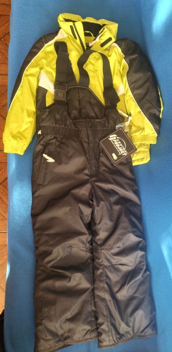 Costum de ski Central Proiect, nou, mărime 116