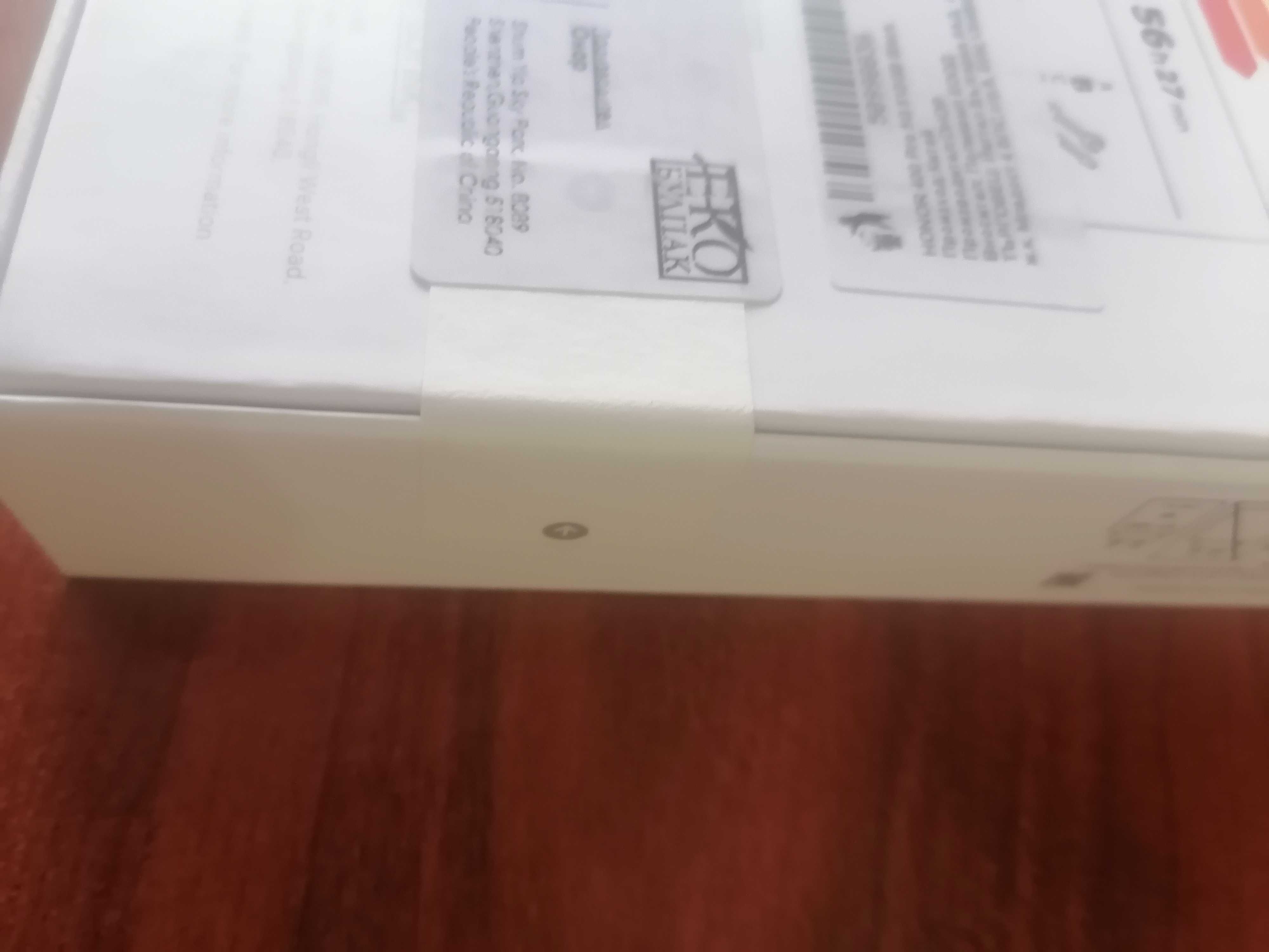 Продавам чисто нов HONOR 400 Pro 12 GB, 512 GB, черен.