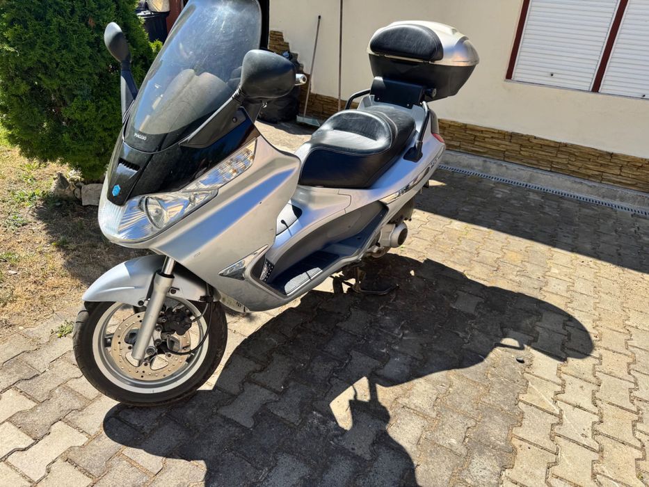 Piaggio x 8 , 125cm3, cat  b , înmatriculat
