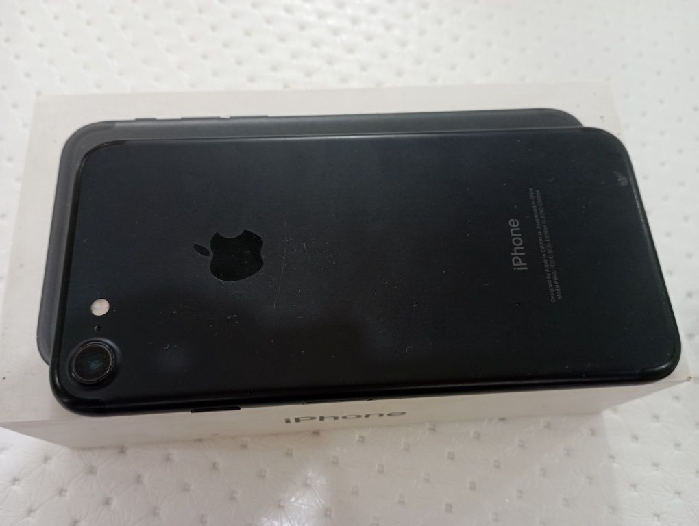 iPhone 7 продам срочна