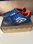 Детски стоножки за футбол umbro, номер 30