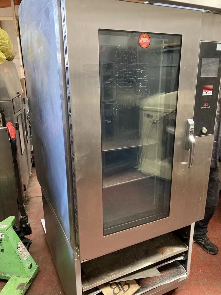 Vand Cuptor 10 tavi,touch screen