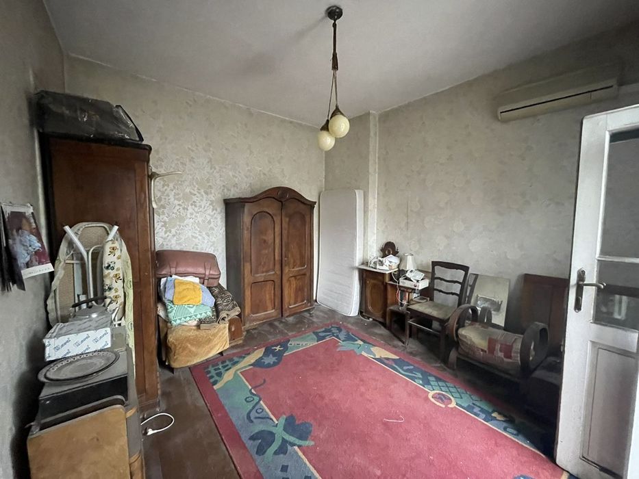 Продава се Двустаен апартамент в София, Център - 70 кв.м за 3715 €/кв.м - Снимка #2