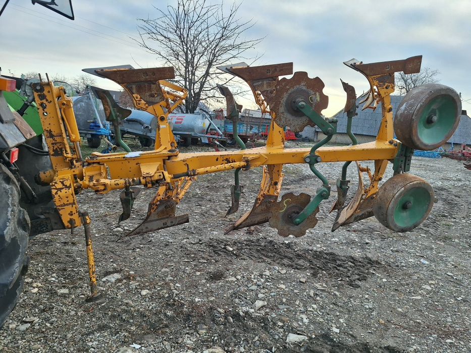 Plug reversibil hidraulic 3 brazde cormane feliat Widder/Huard