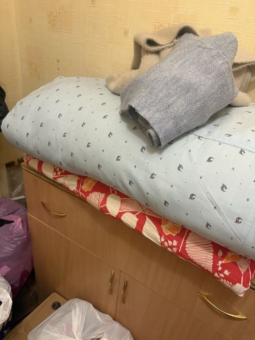 Отдам нуждающимся вещи