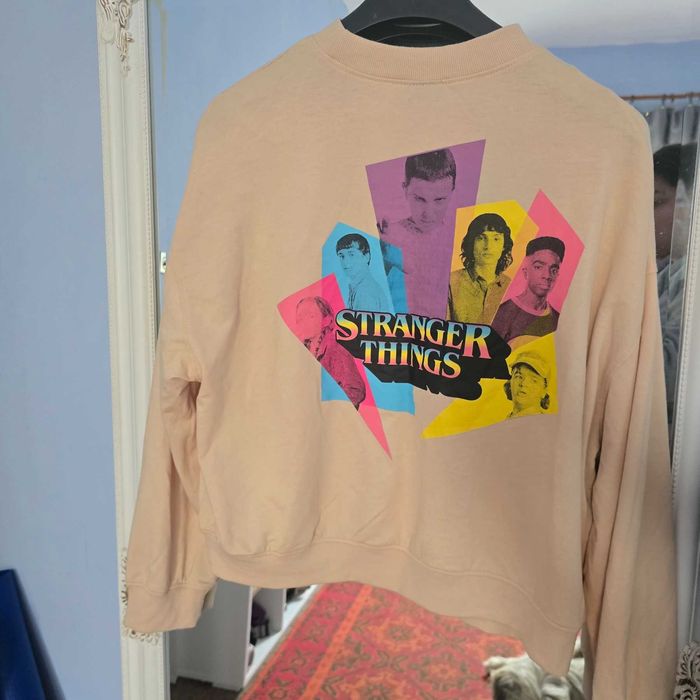 Суитшърт Stranger Things сезон 1 като ново, размер XL, бежов