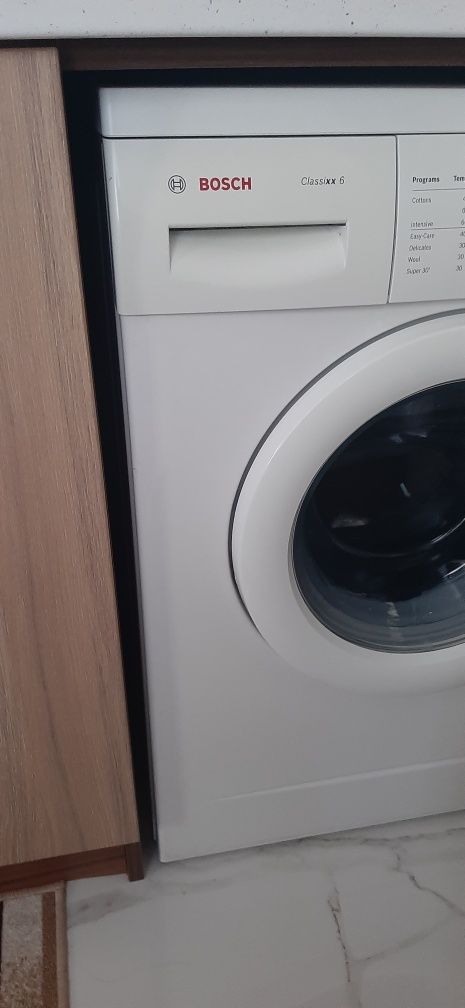 Пералня BOSCH работеща