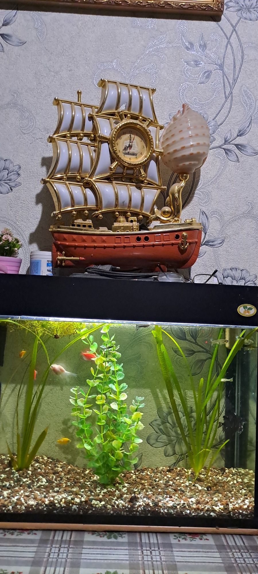Продаётся аквариум