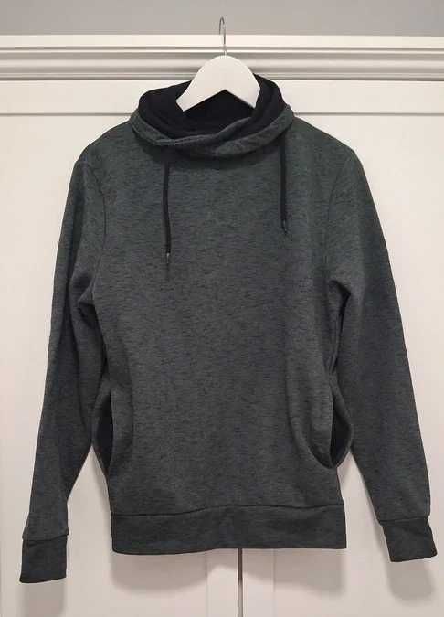 Hanorac barbati cu guler inalt si buzunare