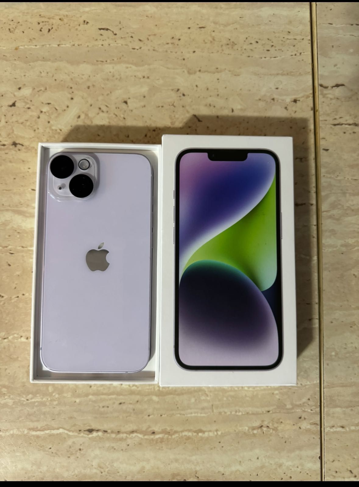 IPhone 14 purple